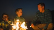 A beach fire with your own children can be very nice, but as a partner it is something completely different.