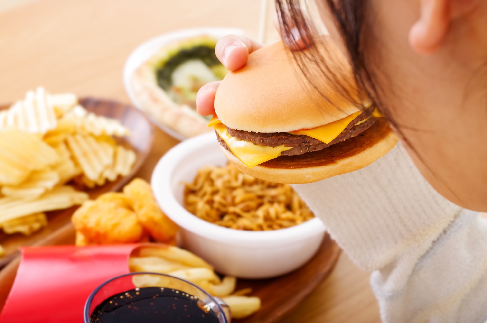 Study: The association between ultra-processed food consumption and health-related quality of life differs across lifestyle and socioeconomic strata. Image Credit: beauty-box / Shutterstock.com