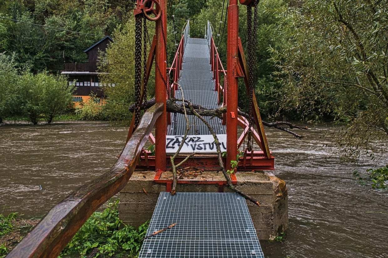 In Ivanèice, Czech Republic, the river Jihlava (German: Igel) is flooding.