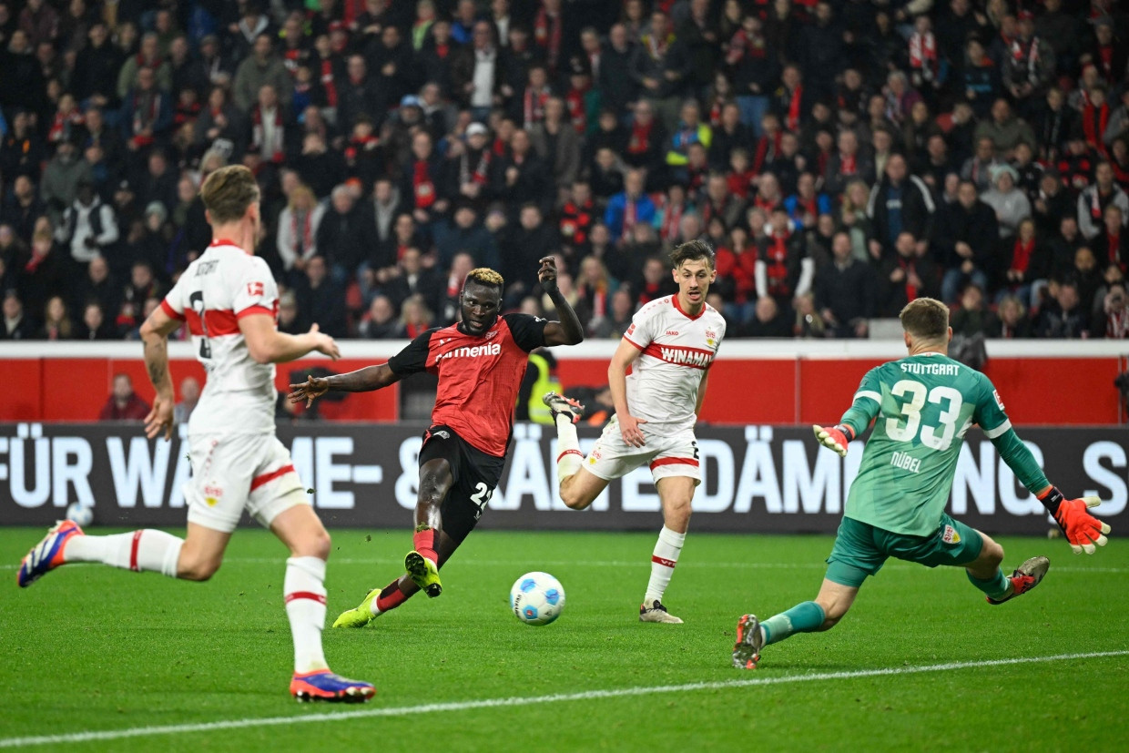 Rettete Stuttgart den Punkt in Leverkusen: Torhüter Alexander Nübel (rechts)