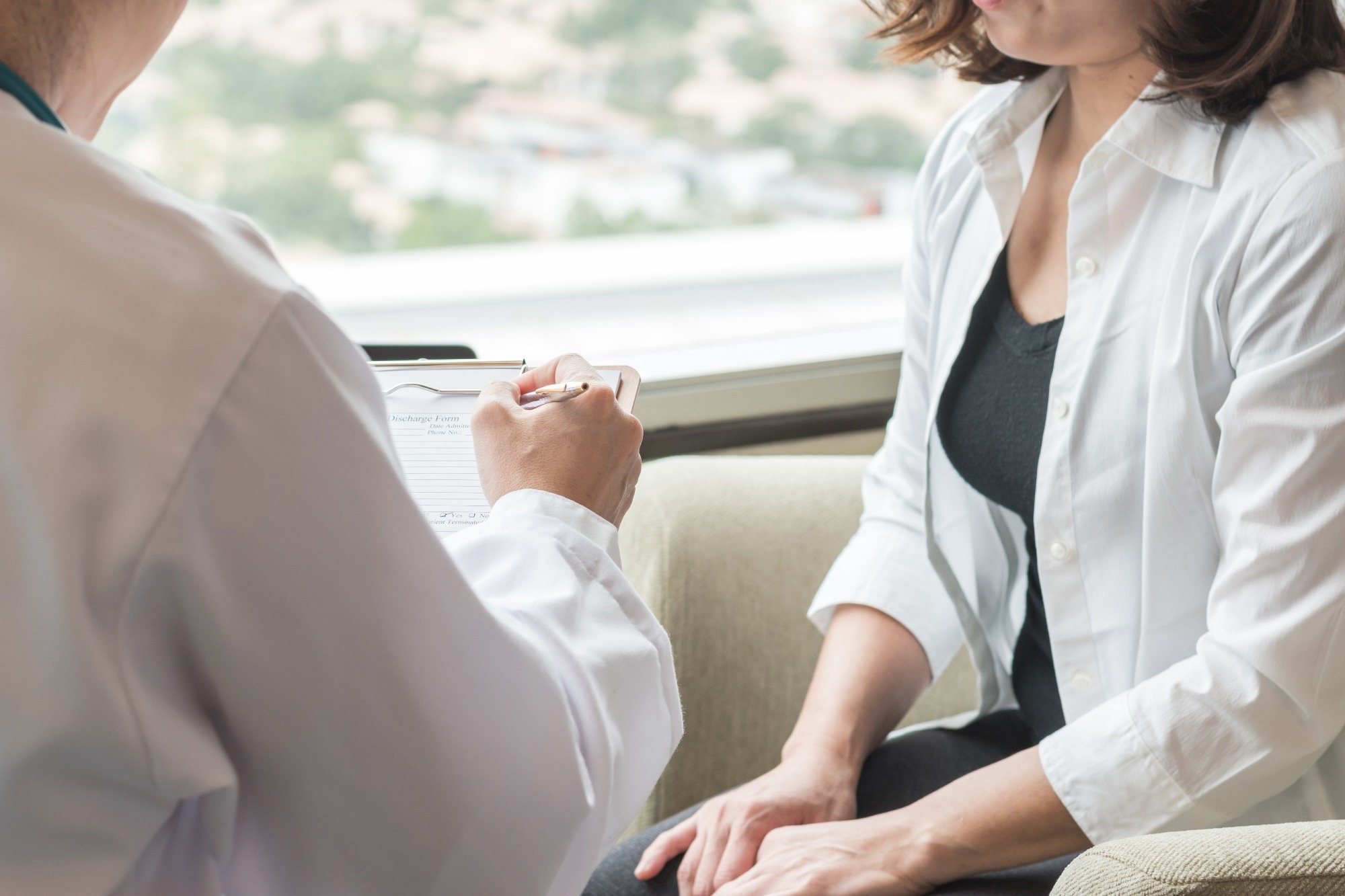 Study: Surveillance, Epidemiology, and End Results Data Show Increasing Rates of Distant-Stage Breast Cancer at Presentation in U.S. Women. Image Credit: Chinnapong / Shutterstock