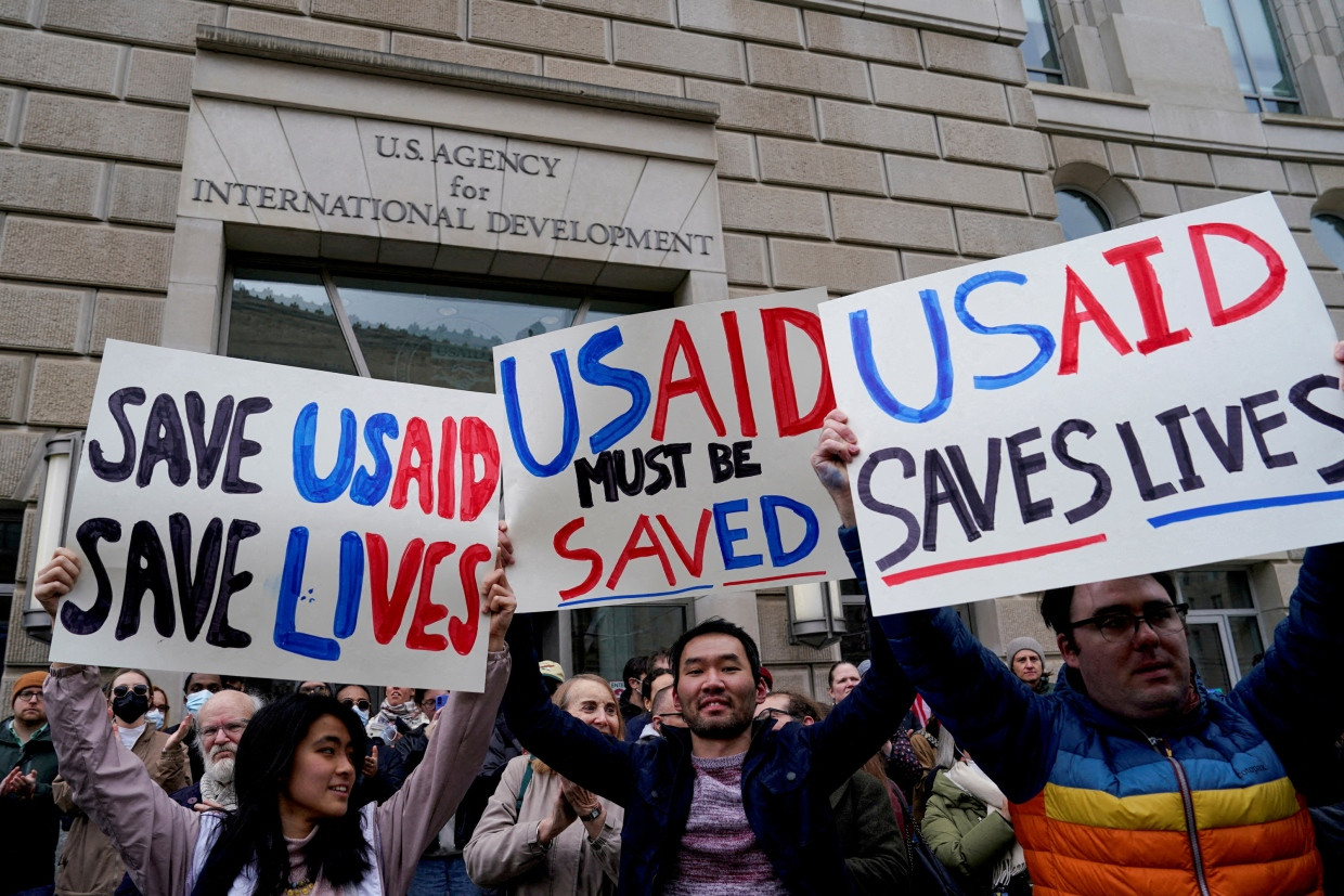 Demonstranten in Washington fordern eine Beibehaltung der Programme (Anfang Februar).