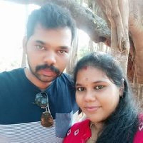 Vivek Prasanna with his wife, Raji