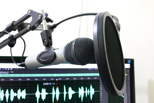 How Can Podcasting Boost Your Business’s Efficacy?