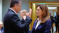 The EU is threatening Hungary: Justice Minister Judit Varga with EU Commissioner Maroš Šefčovič on November 18 in Brussels.