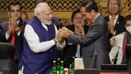 G20 Presidents among themselves: Narendra Modi and his predecessor Joko Widodo (Indonesia)