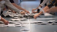 September 2021: Election workers count ballot papers for the federal election in a Berlin polling station.