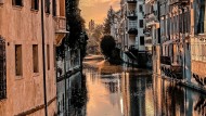 Venice?  No, there are also romantic canals in Padua.  And sometimes you have it all to yourself.