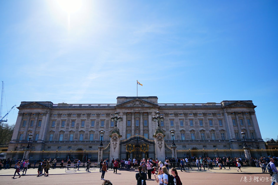 Buckingham Palace Trafalgar Square