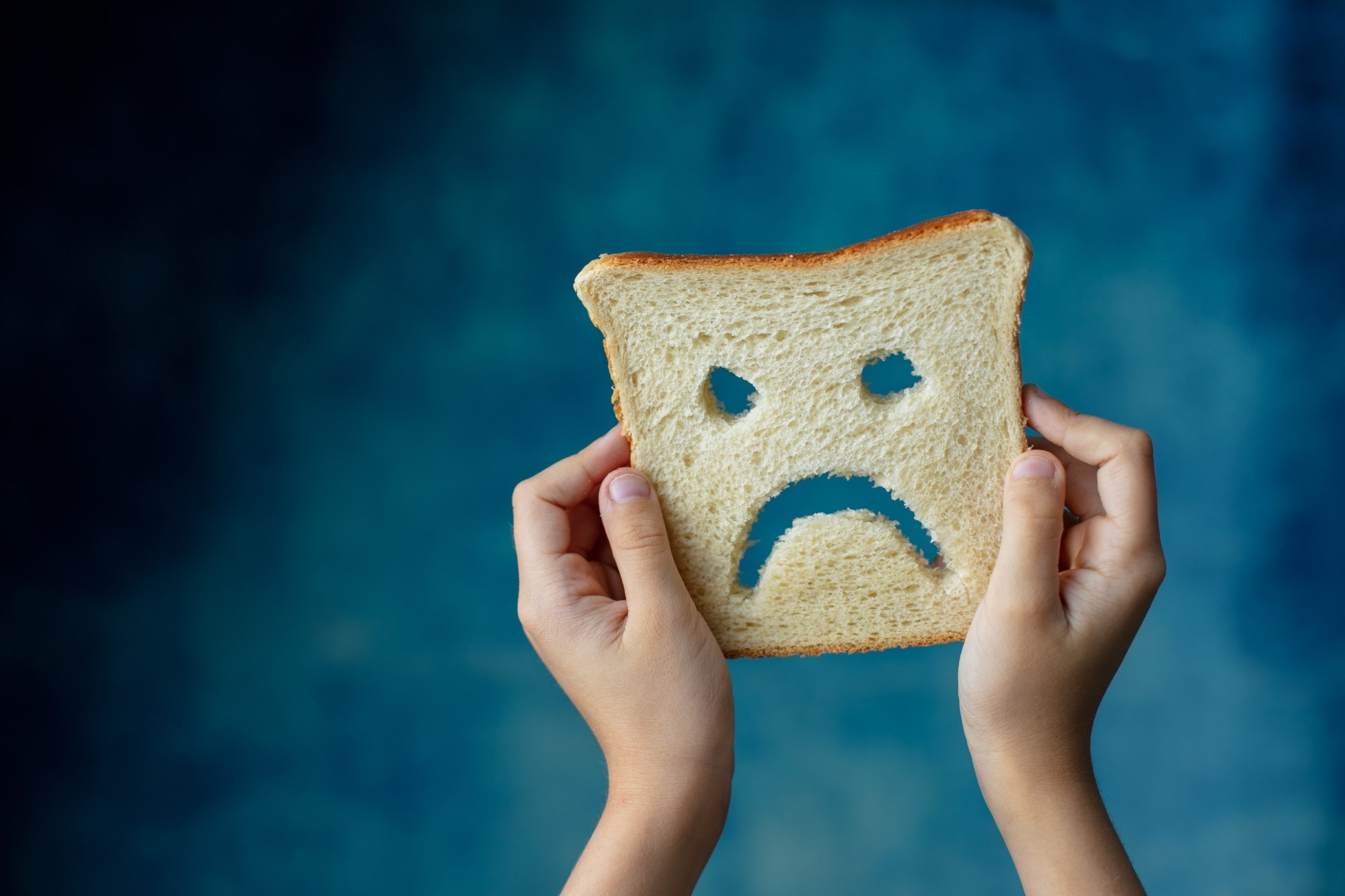 Study: Associations of dietary patterns between age 9 and 24 months with risk of celiac disease autoimmunity and celiac disease among children at increased risk. Image Credit: Galigrafiya / Shutterstock