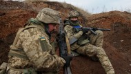 Ukrainische Soldaten an der Front in der Region Donezk.