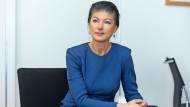 Zum Nachweis wirtschaftlicher Kompetenz verweist Sahra Wagenknecht auf ihre ökonomische Doktorarbeit.