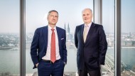 Die Betriebswirte Kurt von Storch (rechts) und Bert Flossbach haben ihre Vermögensverwaltung vor 25 Jahren in Köln gegründet. Heute verwaltet sie rund 70 Milliarden Euro.